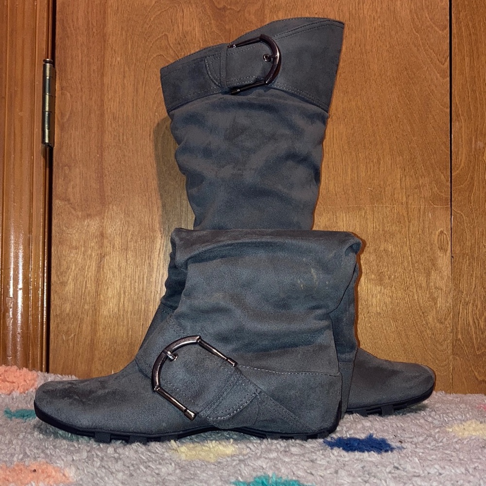 Unr8ed gray boots